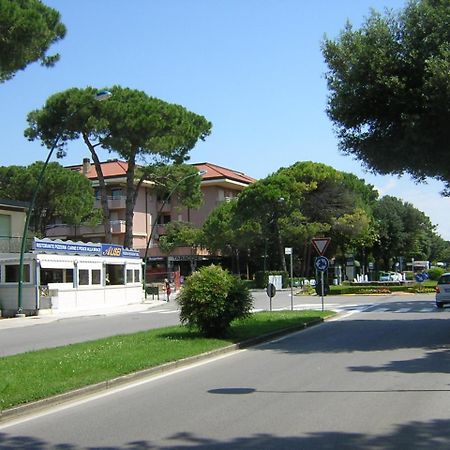 Cond Primavera Lignano Sabbiadoro Zewnętrze zdjęcie